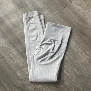 HALARA Light Gray Leggings Booty Cinch